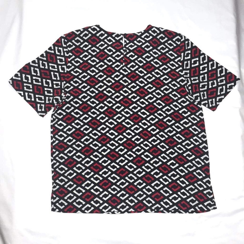 Diamond Pattern Blouse - Picture 2 of 4